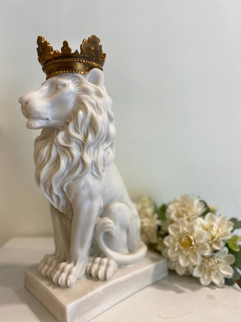 Nordic Minimalist Regal White Lion