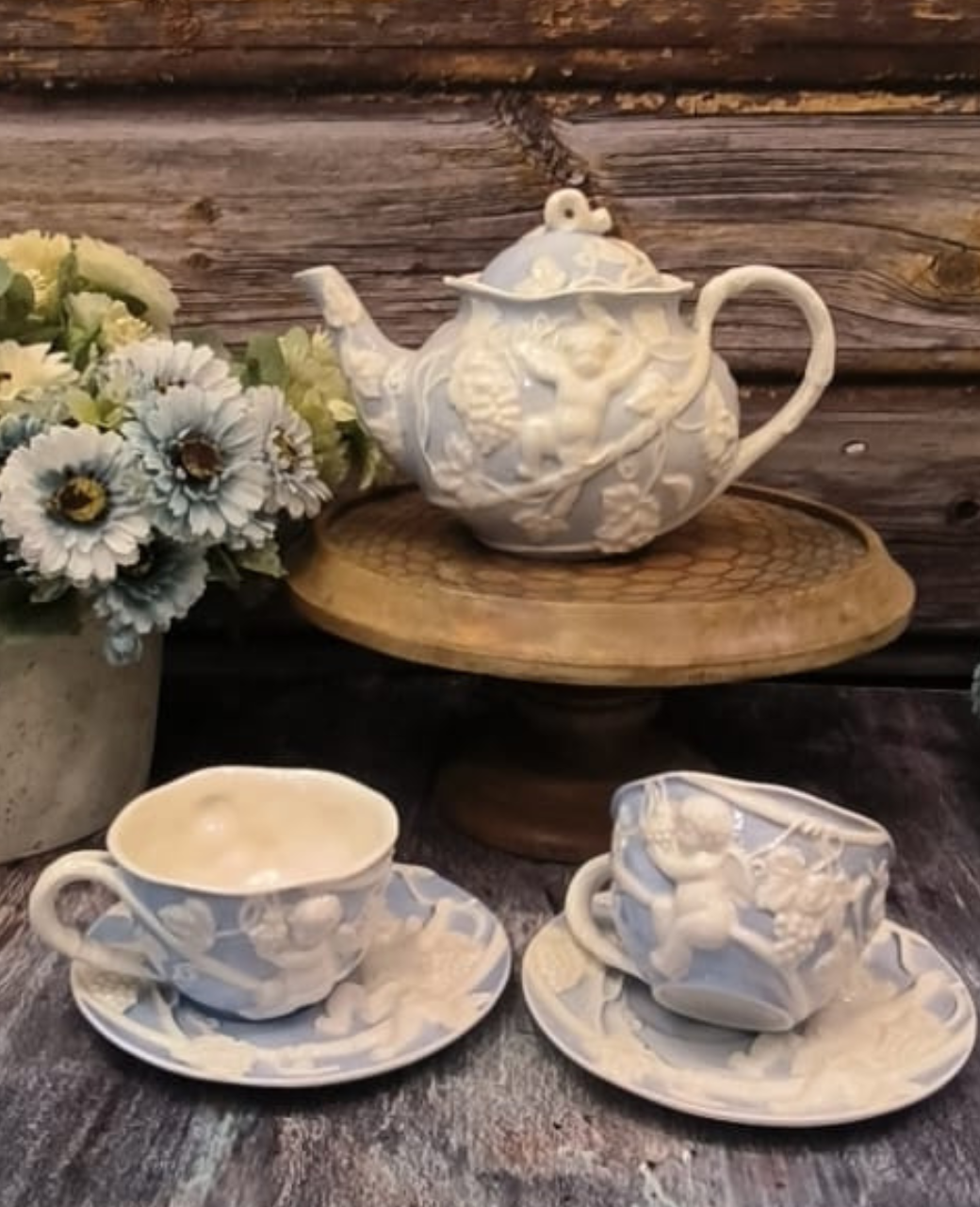 White Porcelain Tea Set Kettle With 6 Cups And 6 Saucers